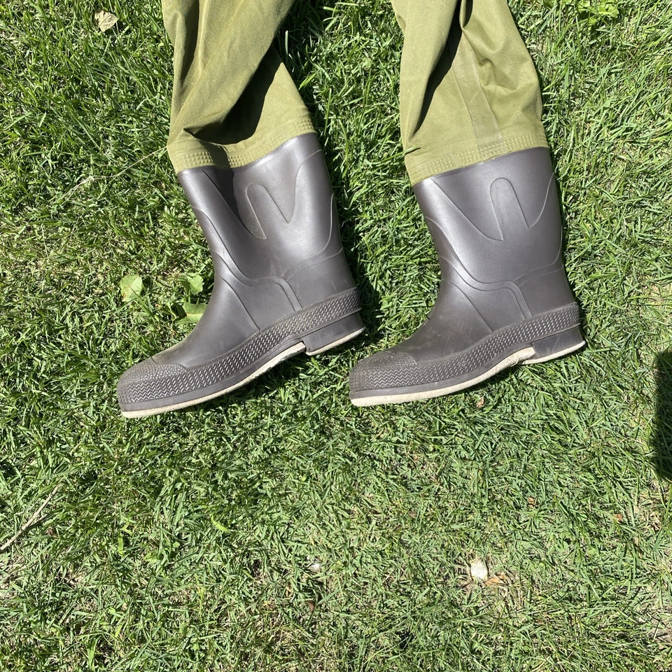 Fishing Waders Green Hodgman Fish Lake Outdoors Wildlife Suspenders NO SIZE - Image 2 of 4