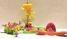 Polly Pocket Bluebird Petal Village Totally Flowers Vintage Playset 1997