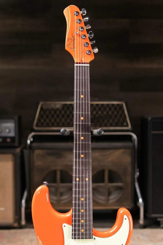 Guitarra Eléctrica Antigua Suhr Custom Shop Classic S - Fiesta Naranja con Rígido Foto 4 de 4