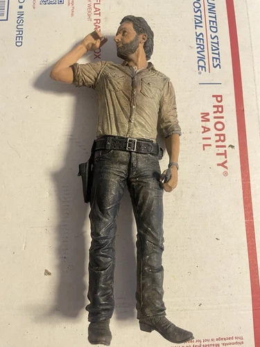McFarlane The Walking Dead 10-Inch Rick Grimes Deluxe Action Figure Series 8