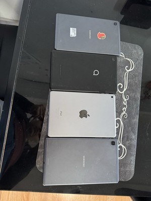 Apple iPad Mini 4 and tablet bundle - for parts!