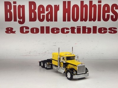 1/64 DCP New Yellow & Black Kenworth W900A 60'' Flattop Long Hood Tractor