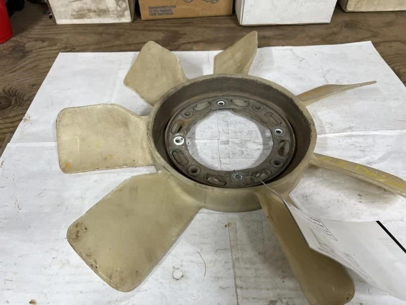 Hoja de ventilador para Dodge D50 1981-1993 2,6 L OEM Foto 2 de 2