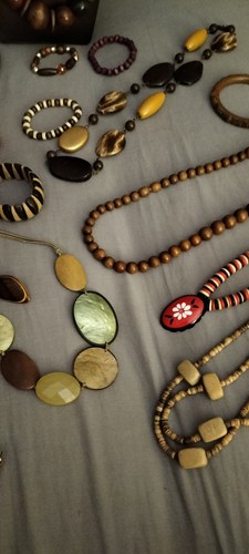 Antique/Vintage Ethnic Bo-Ho Wooden Costume Jewellery Job Lot. Some Have Beads, - Picture 20 of 24
