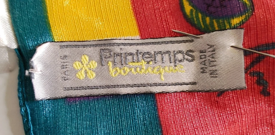 Preciosa bufanda cuadrada de seda Printemps Birds hecha en París, Francia Foto 4 de 4