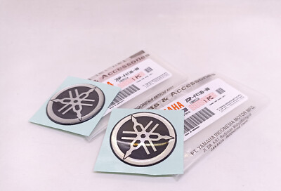 YAMAHA NMAX LEXI AEROX TUNNING FORK EMBLEM BADGE LOGO PAIR NOS 2DP-F413B-00
