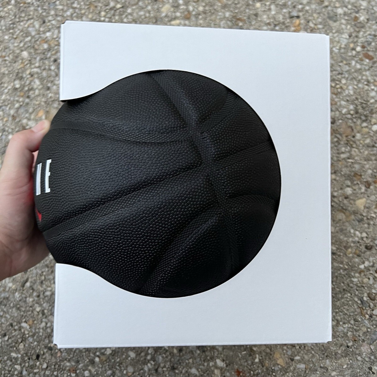 ボール Supreme Jordan Basketball Black Supreme x Jordan Brand Fall 2024 Collection Brings Retro