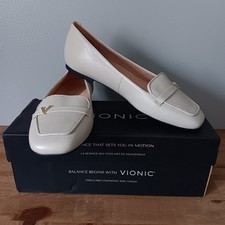 Vionic Hayes Leather Loafer Flats "Parchment" Ivory J0816L3250 Women's 9 M NWB