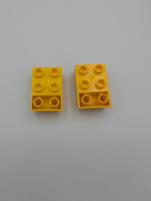 2x Lego Duplo Dach Bau Stein gelb 2x3 negativ schräg abgerundet 10901 98252