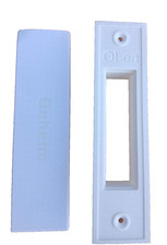 Blende für Gurtwicklerkasten Geschlossen, Schrauben verdeckt liegend.  Abdeckung