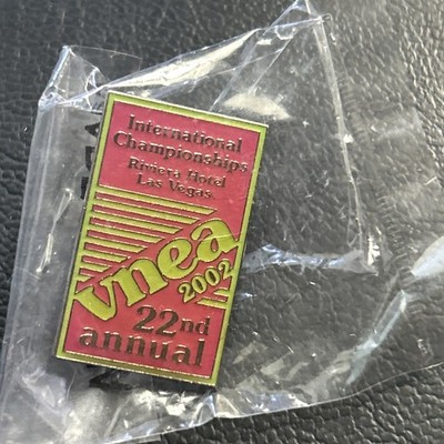 Lapel Pin billards Pool Player Vnea Pool League 8 Ball 2002 Riviera Las Vegas