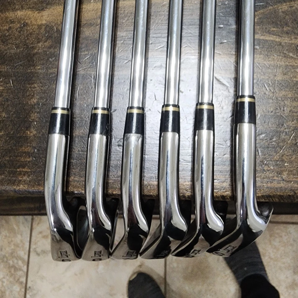Beautiful set Of LYNX Paralax Irons 5-9, SW.  Right Handed. Stiff Flex.  Read. - Image 4 of 4