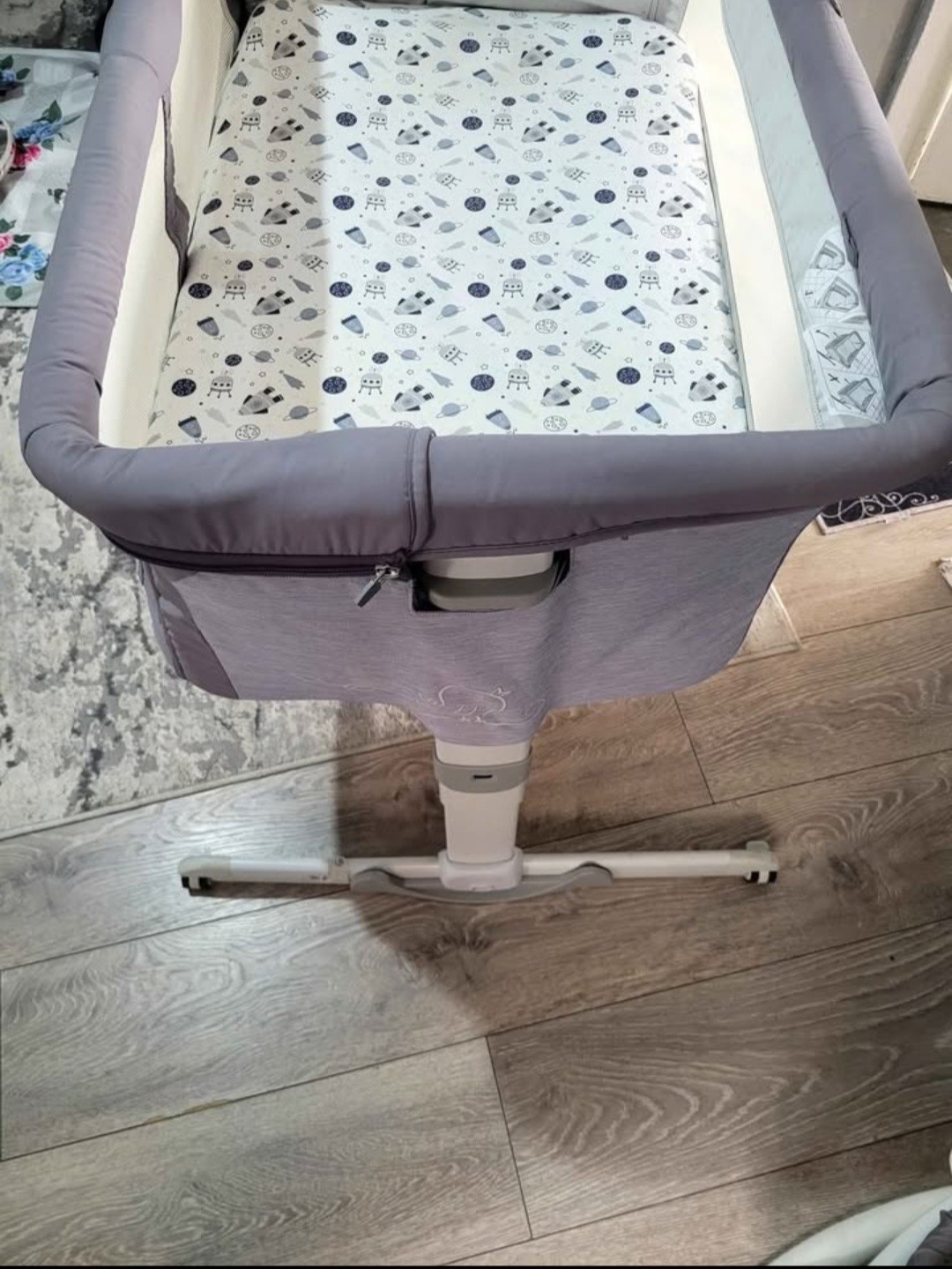 Chicco Next2Me Dream Crib, Cot Bed With 2 Mattresses
