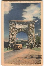 Postcard Northern Entrance Arch, Yellowstone National Park VTG VPC02.