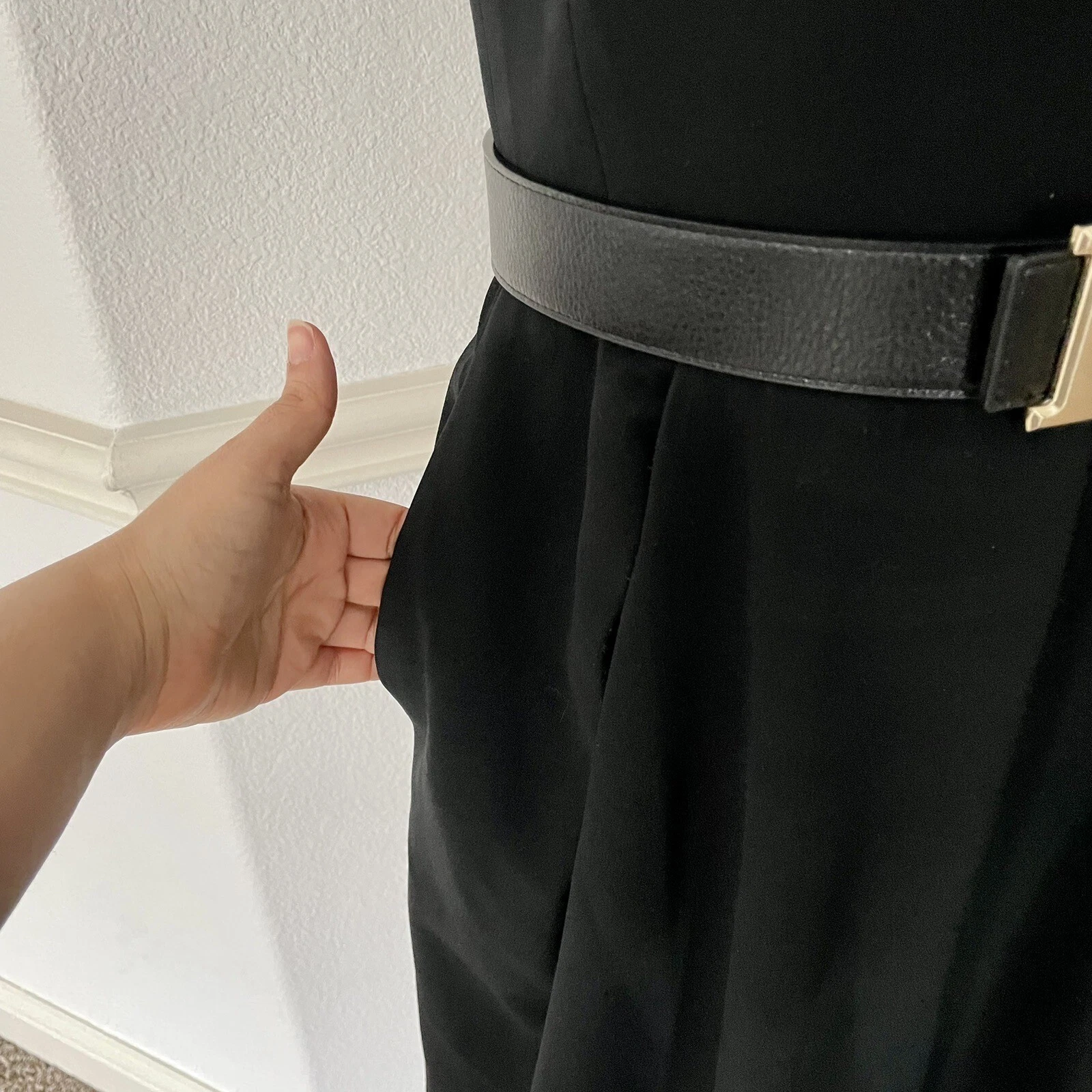 Abito Celine nero senza maniche vestibilità e tasche svasate minimalista tranquillo lusso taglia 6