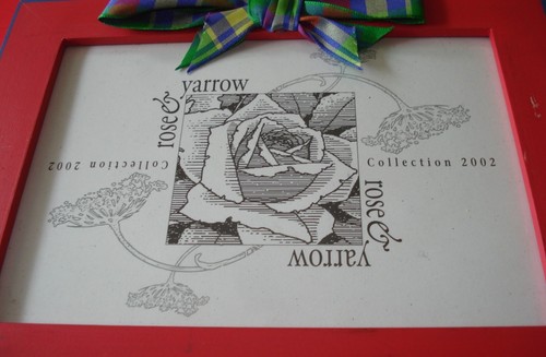 Rose & Yarrow Vintage Hand Painted Picture Frame with Checkered Cloth Bow - Picture 4 of 6