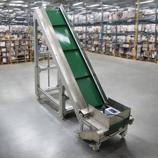 Electric PVC Belt Climbing Conveyor 15.7" Width Slop Length 66.9" Aluminum Body