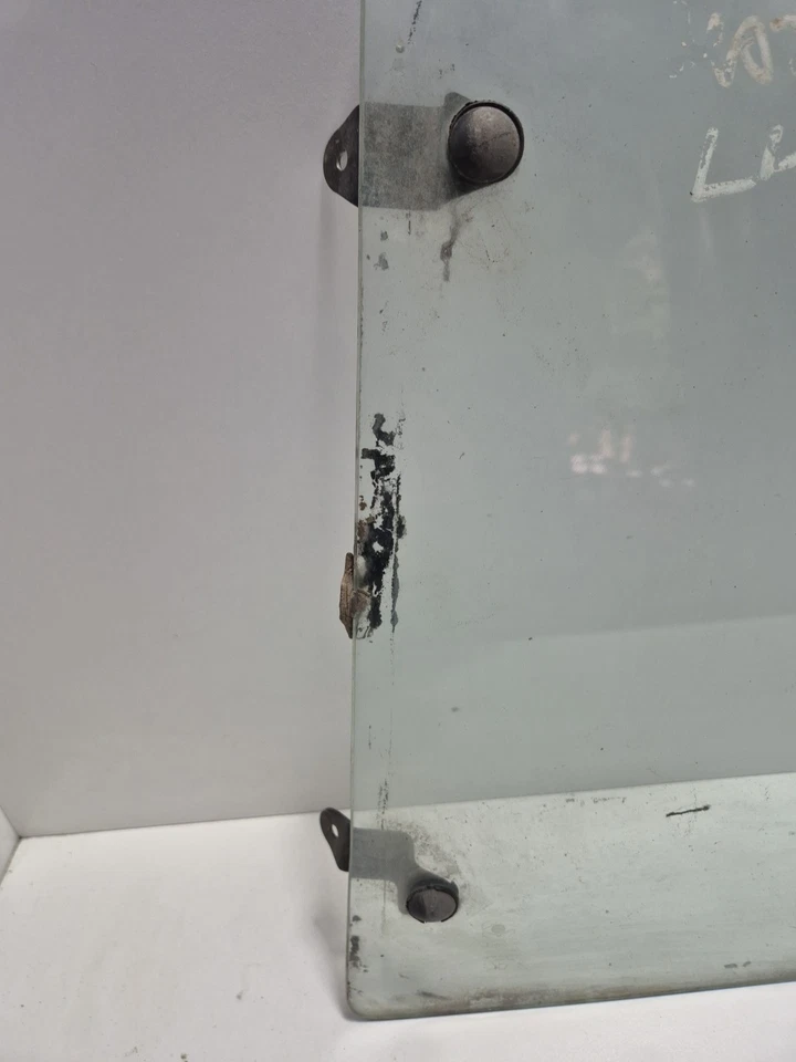 Holden Torana hatch left Quarter Glass LH LX UC A9x SS - image 3 of 3