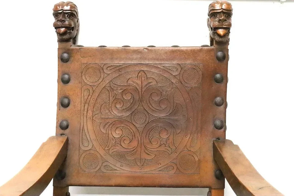 Juego de 6 sillas antiguas de madera y cuero de renacimiento gótico Foto 4 de 4