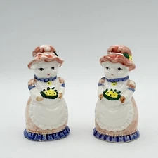 Mount Clemens Ceramic Lady Pigs Salt And Pepper Shakers Anthropomorphic Cute