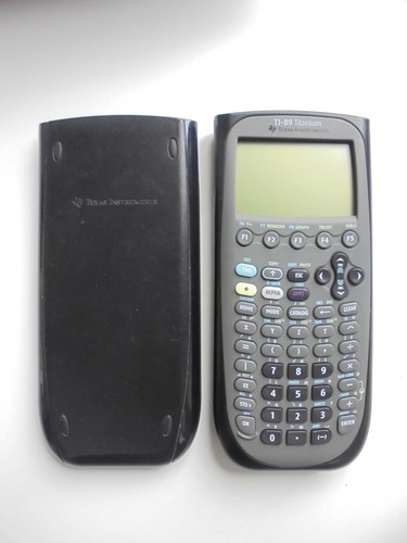 Calculatrice Graphique Texas Instruments TI-89 Titanium – Occasion
