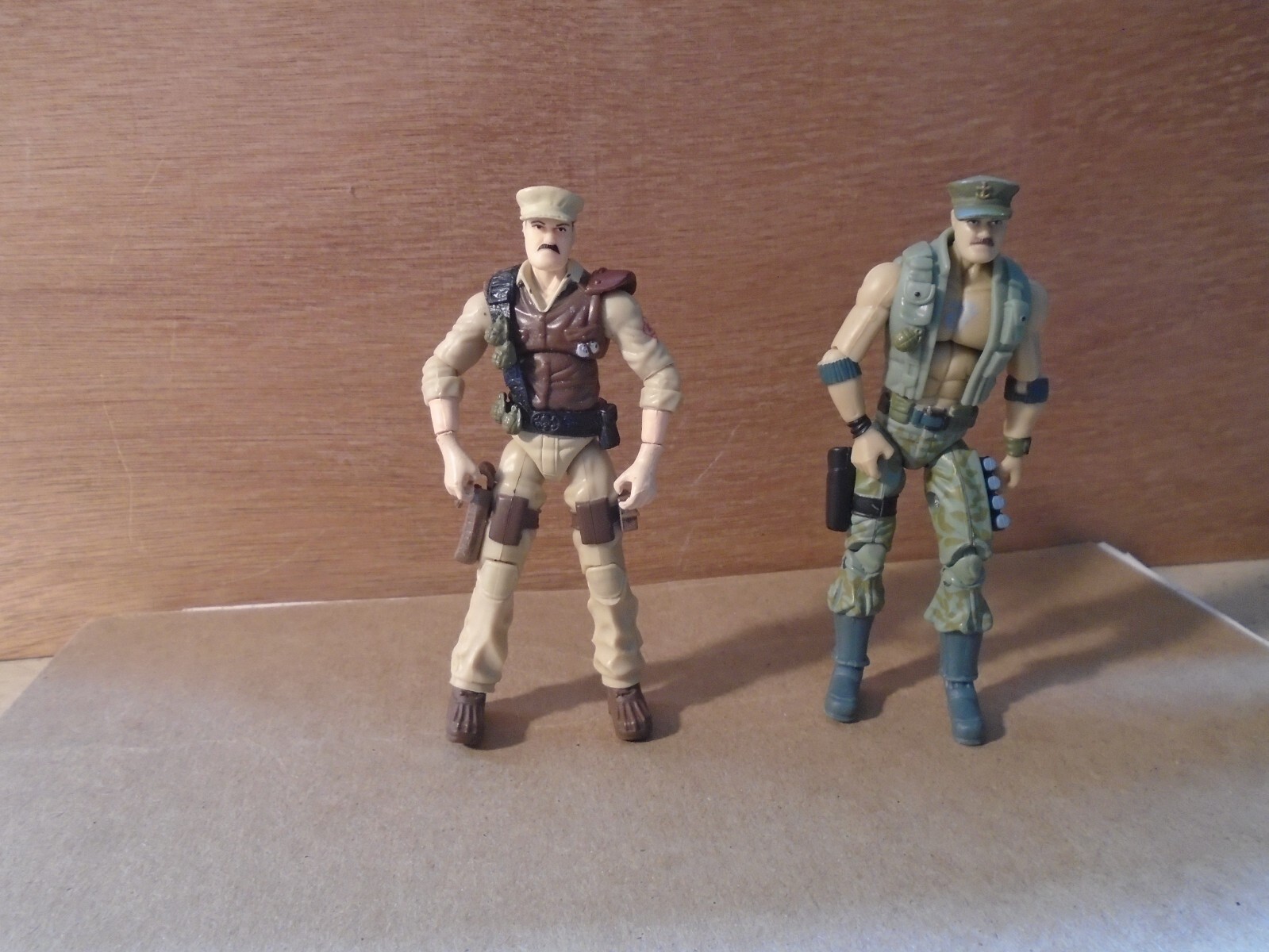 2 gi joe action figures, 4 inch
