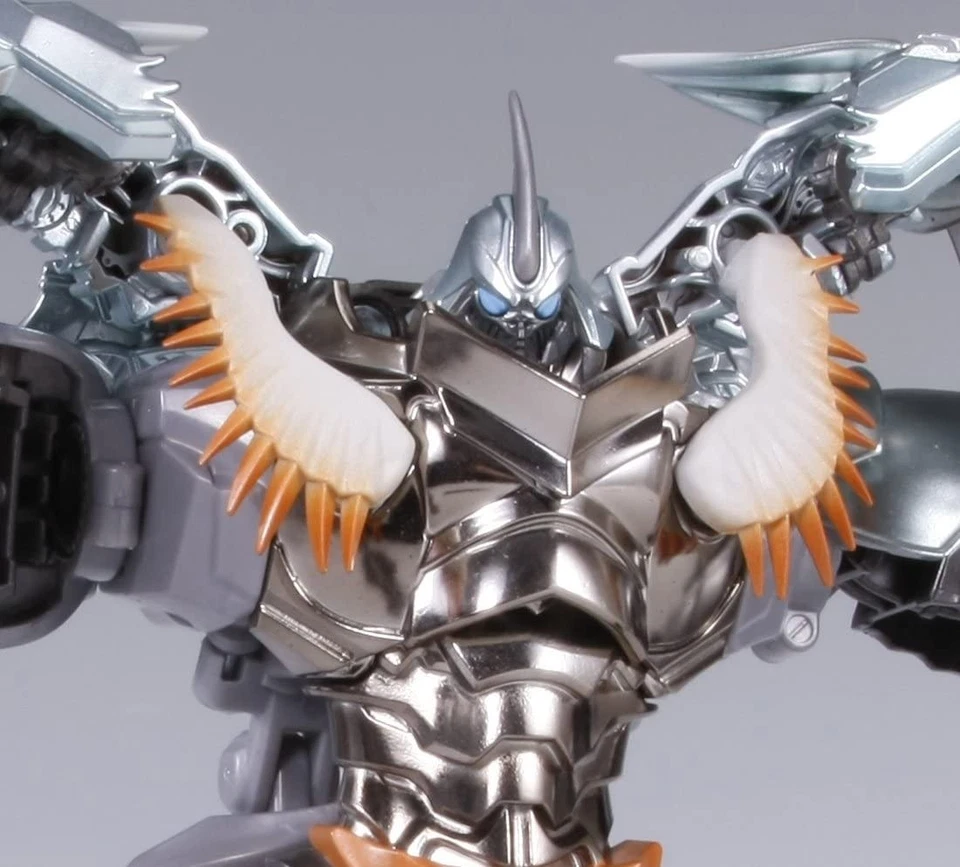 AD20 Black Knight Grimlock Japanese Exclusive Transformers Age of Extinction - Image 3 of 3