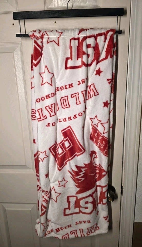 Disney High School Musical White Fleece Throw Blanket 50 X 70 NEW - Image 3 of 3