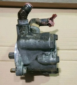 Freightliner Cascadia Power Steering Pump 14-19401-001