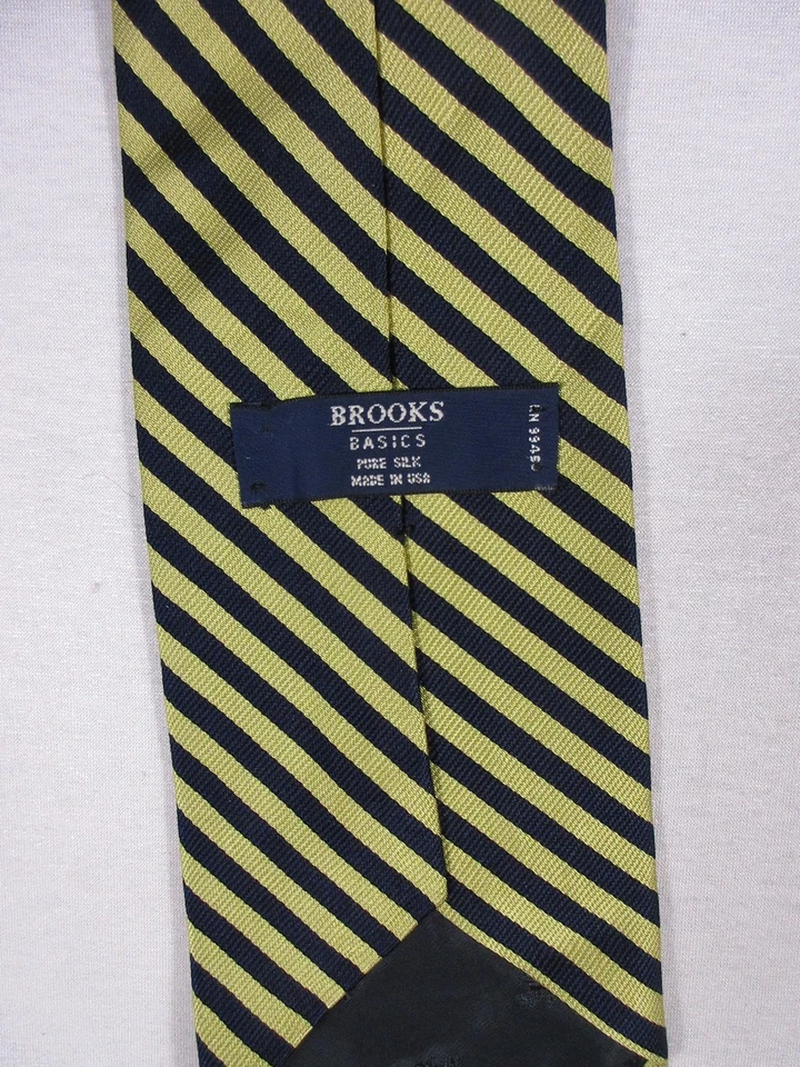 Corbata Brooks para hombre 100 % seda a rayas hecha en EE. UU. Foto 3 de 4
