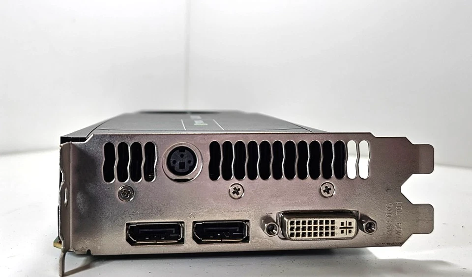 NVIDIA QUADRO 5000 DVI-I/2 x Display  2,5GB Port Graphics Card - Image 3 of 4