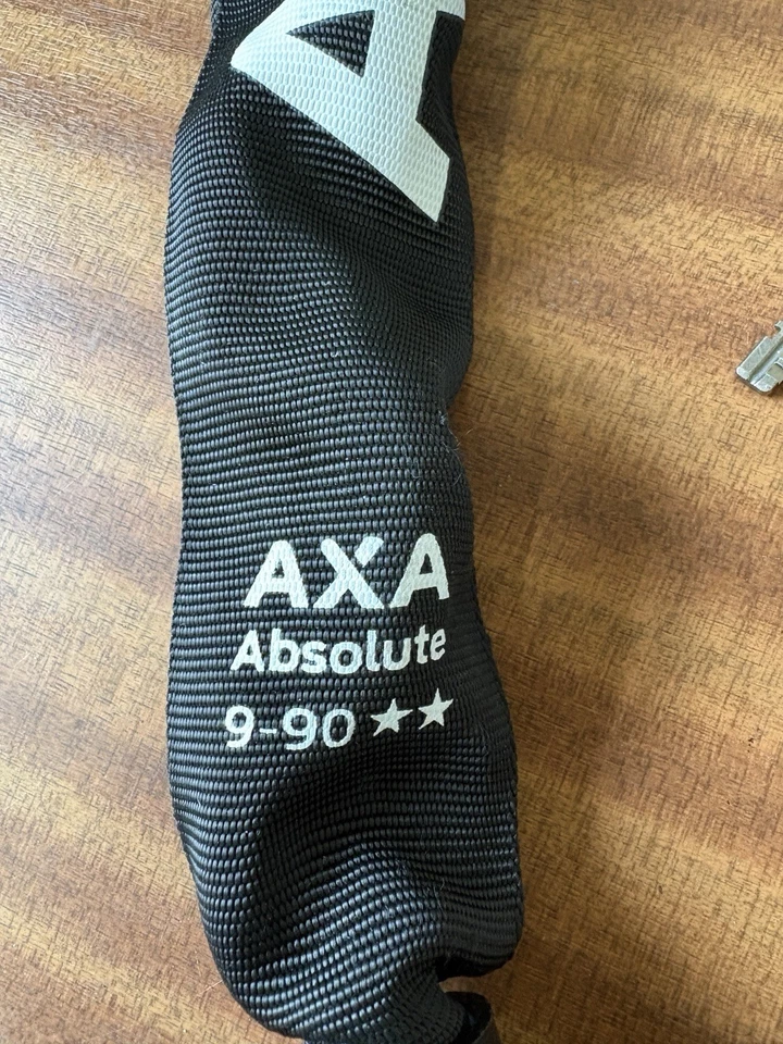 AXA Absolute Bike Chain Lock 9-90, Heavy Duty 90cm 9mm Steel, Insurance AA Rated - Image 2 of 4