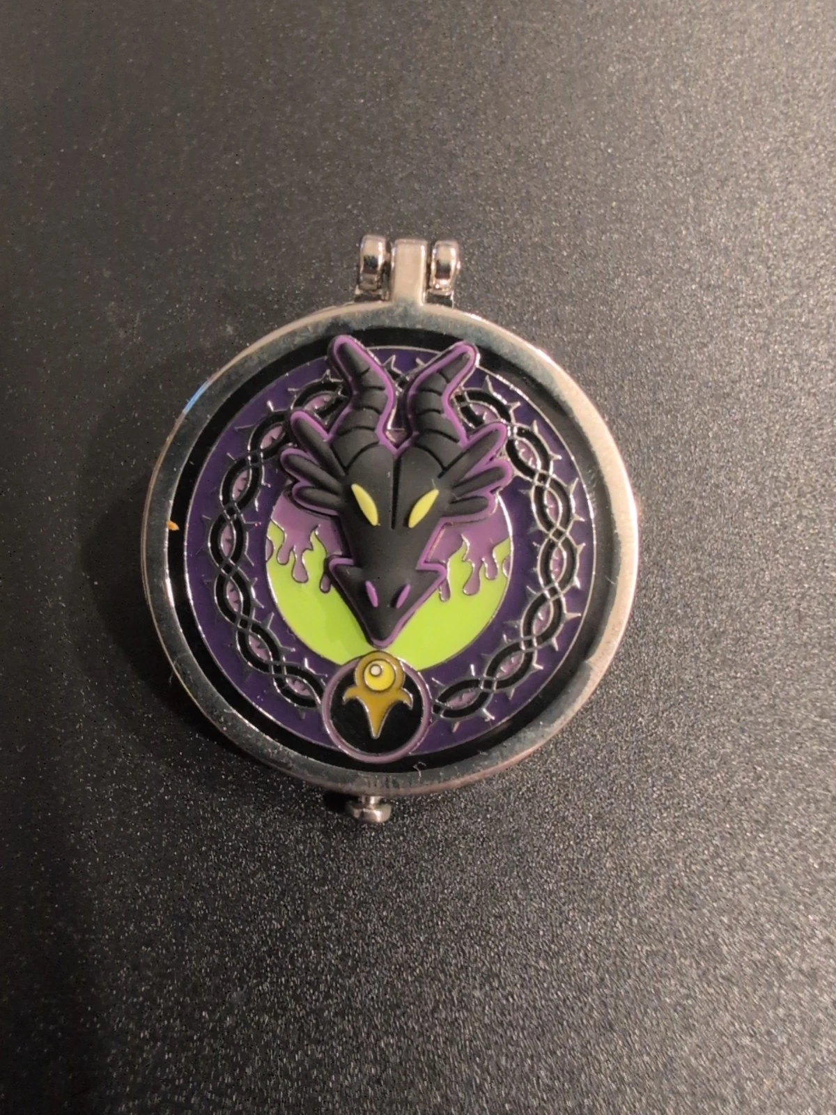 Lounge fly Disney Trading Pin Maleficent - Villains Compact Mirror Mystery Set