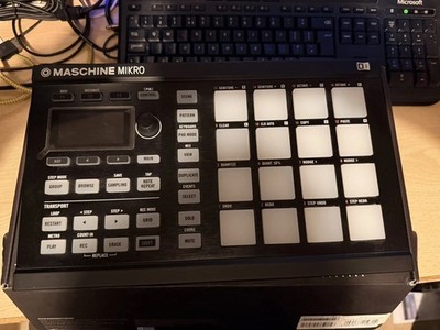 Native Instruments Maschine Mikro MK2 USB Midi Controller - Schwarz