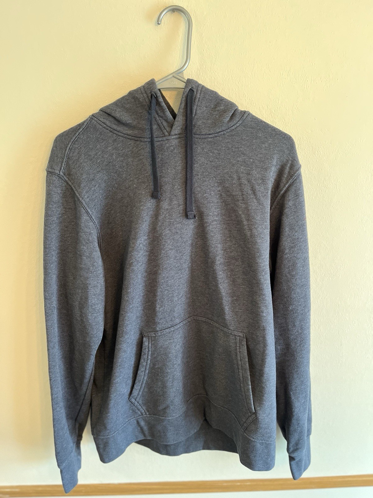 The North Face Grey SONY Embroidered Hoodie for Men – Medium