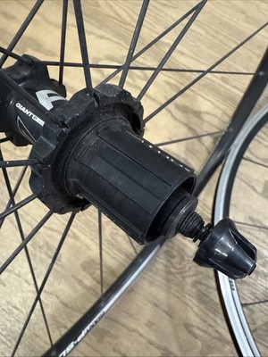 Giant P-SL1 Road Bike Wheelset 700c 130/100mm QR 8-10 Speed Rim