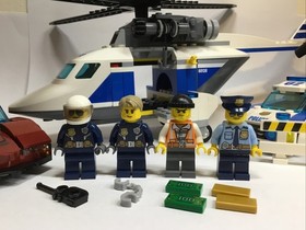 LEGO CITY: High-speed Chase 60138 Complete set w mini figs no box or instruct