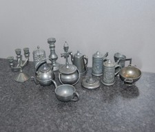 Miniaturen Zinn Geschirr Figuren Puppenstube Setzkasten Konvolut