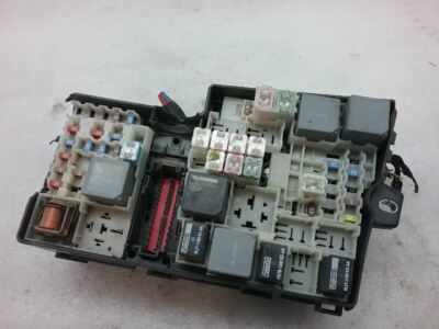 AV61-14A142-AB Fuse Box Engine SE Hatchback 12 13 14 FORD FOCUS S-78M