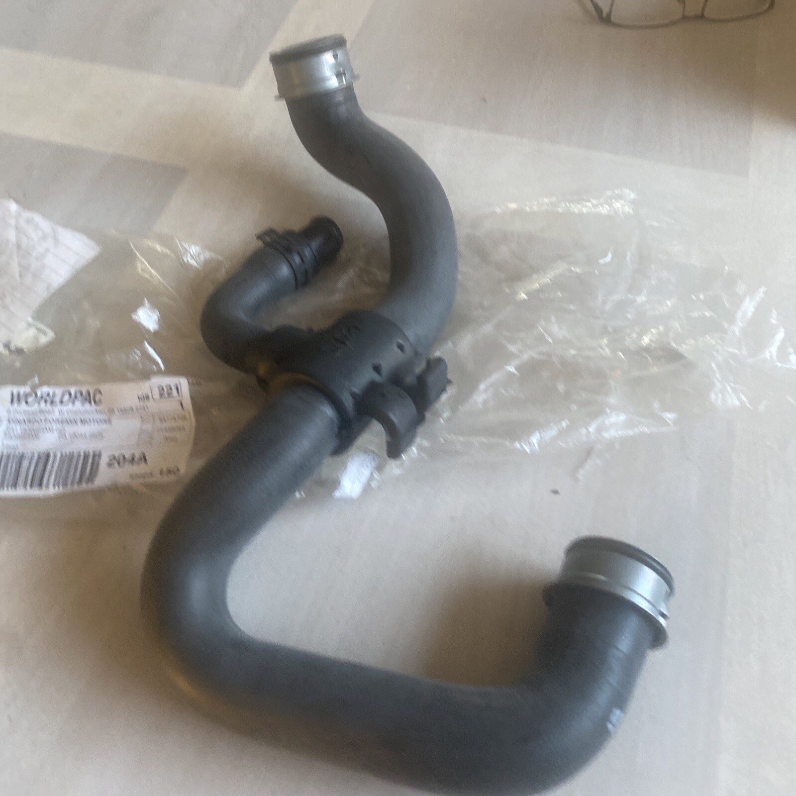 Genuine Mercedes-Benz W204 C-Class Radiator Hose (Left Side) – Fits C300 & C350