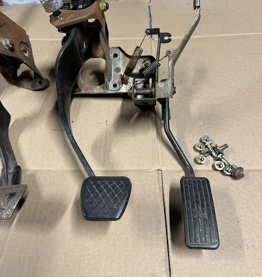 1994-2001 Acura Integra Manual Transmission Clutch Pedal Assembly Set OEM HONDA - Image 2 of 4