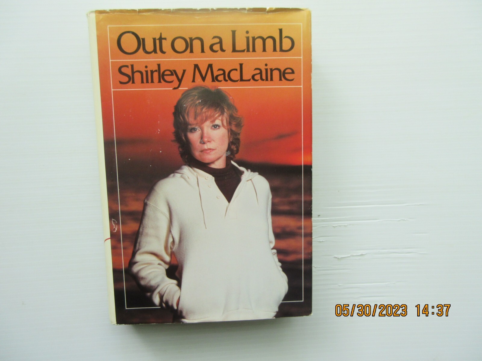 Out on a Limb by Shirley MacLaine (1983, Hardcover) 9780553050356 | eBay