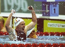 Michelle Smith of Ireland celebrates her gold medal in the womens - Old Photo