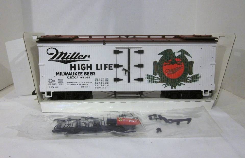 LGB 4072: MILLER HIGH LIFE Beer Reefer NIB w/Sleeve - Image 2 of 4