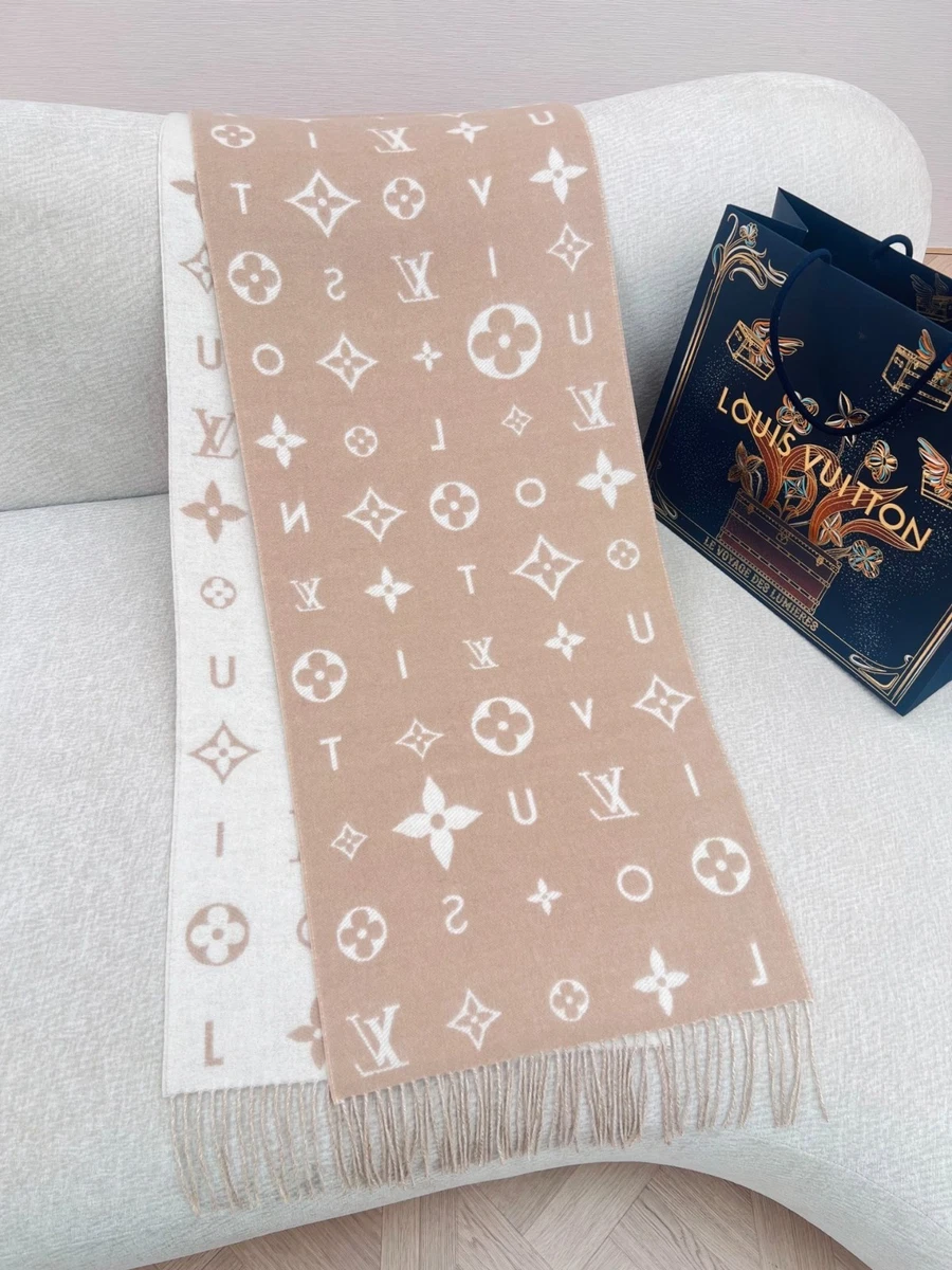 25+ Louis Vuitton White Silk Scarves & Wraps for Women for sale