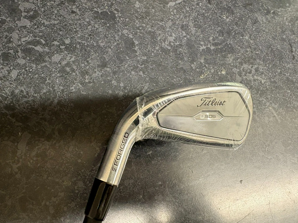 LEFT HANDED TITLEIST U505 #1 UTILITY IRON - ACCRA TOUR Z GREEN X STIFF FLEX - Image 3 of 4