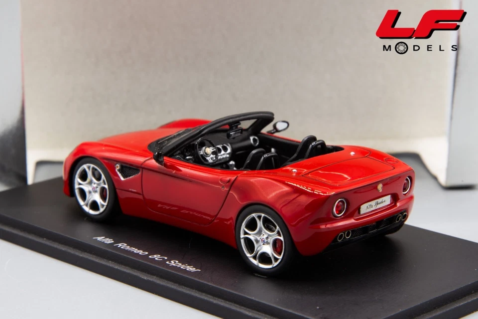 1:43 Alfa Romeo 8c Spider - Spark - Immagine 2 di 4