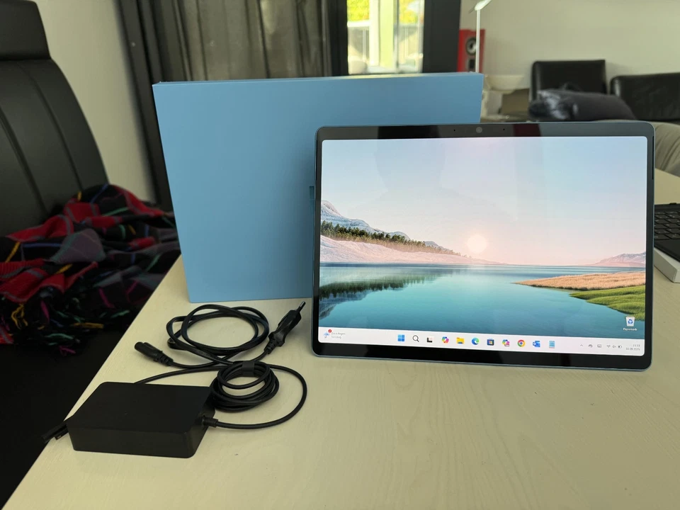 Microsoft Surface Pro 11 Tablet 13 Zoll X Elite 16GB RAM 1TB SSD CoPilot+ - Bild 4 von 4