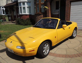 Mazda MX 5 Mk1 Eunos Roadster (with Soft Top /Hard Top)
