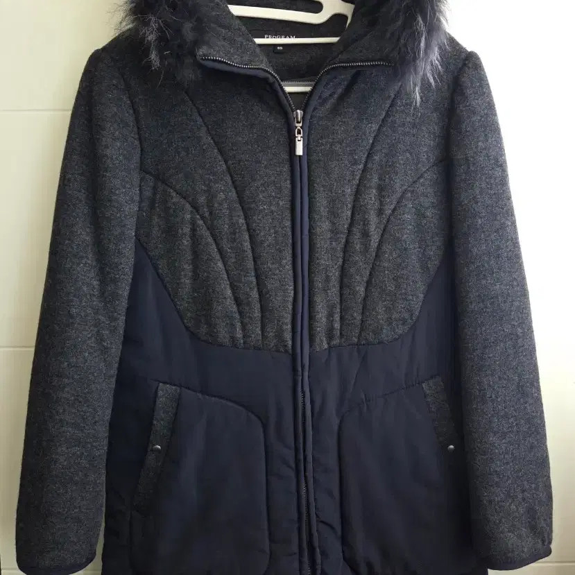 Program Hooded Padded Jacket Official - image 7